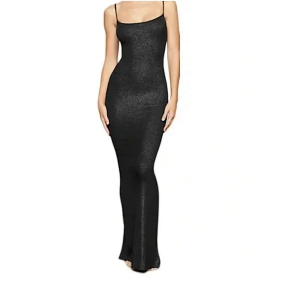 SKIMS Women’s Soft Lounge Long Slip Dress Silver Black Size M medium
New,no tags